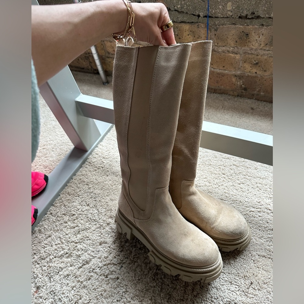 Steve Madden suede boots in cream